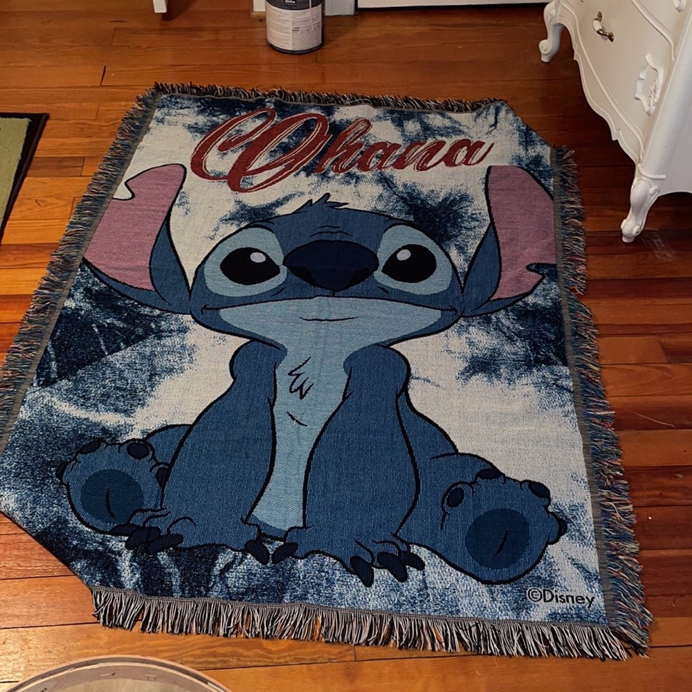 Stitch Ohana Throw